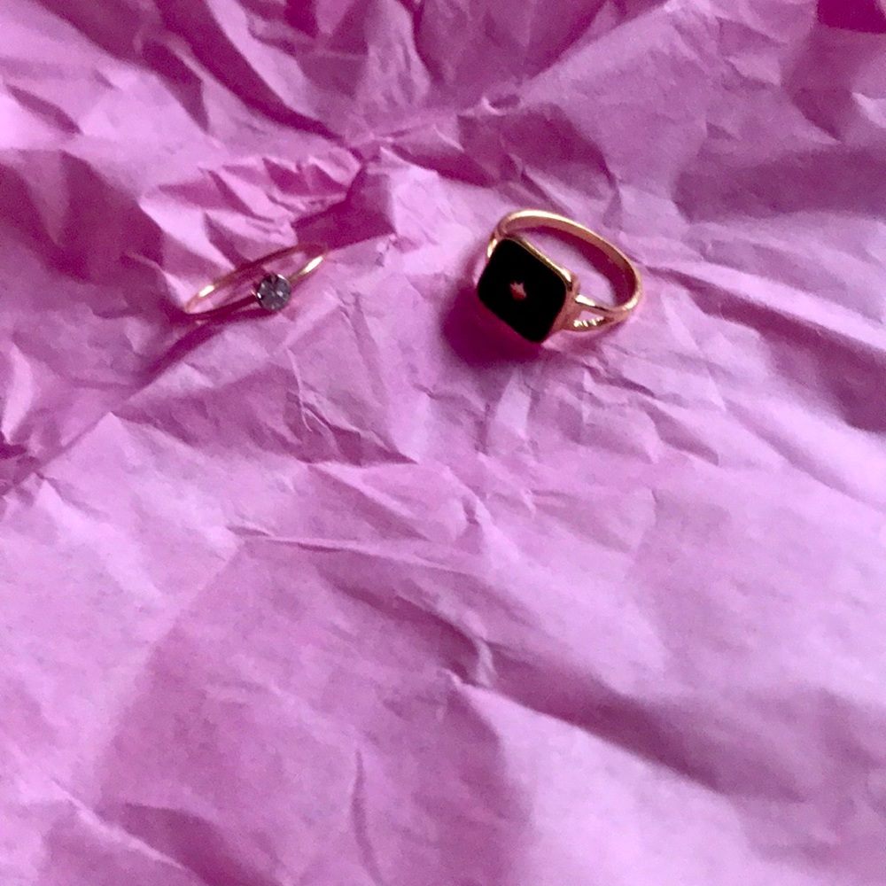 The black ring is not a mood ring